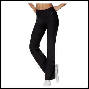 🏃🏾‍♀️Nike women's legend Dri-fit training pant